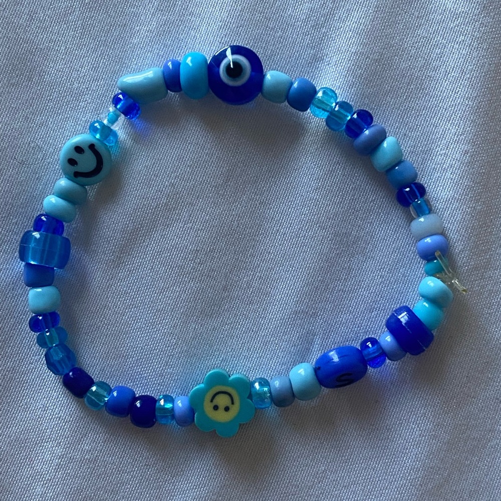 Handmade Beaded Bracelets!🦋Customizable